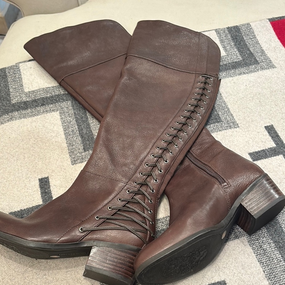 FLASH SALE - Brown Leather Knee-High Boots